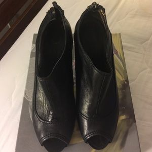 Black Leather Peep Boo Bottle